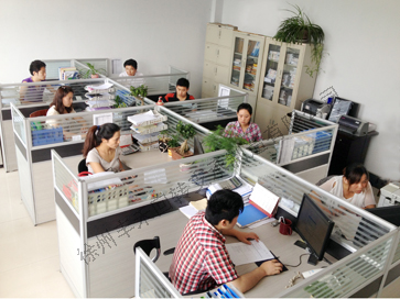 整潔高效的辦公區(qū)，規(guī)范高效的生產(chǎn)車間