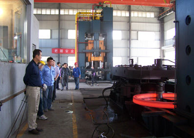 中國(guó)機(jī)械工業(yè)企業(yè)管理會(huì)對(duì)我司機(jī)進(jìn)行評(píng)審